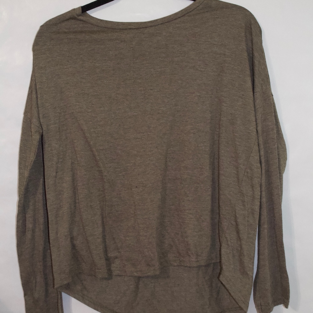 Forever 21 Light Long Sleeve Top
